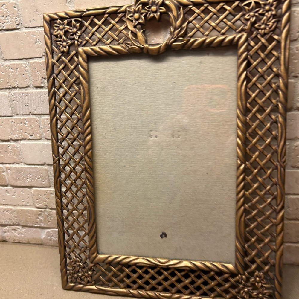 Elegant Gold Decorative Frame